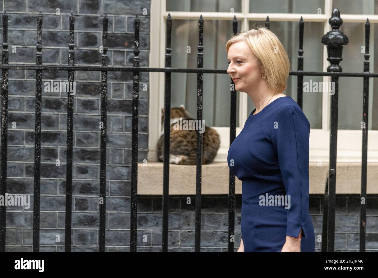 Londra, Regno Unito. 23rd Set, 2022. Liz Truss, primo ministro, lascia 10 Downing Street per la dichiarazione finanziaria, mini bilancio credito: Ian Davidson / Alamy Live News Foto Stock