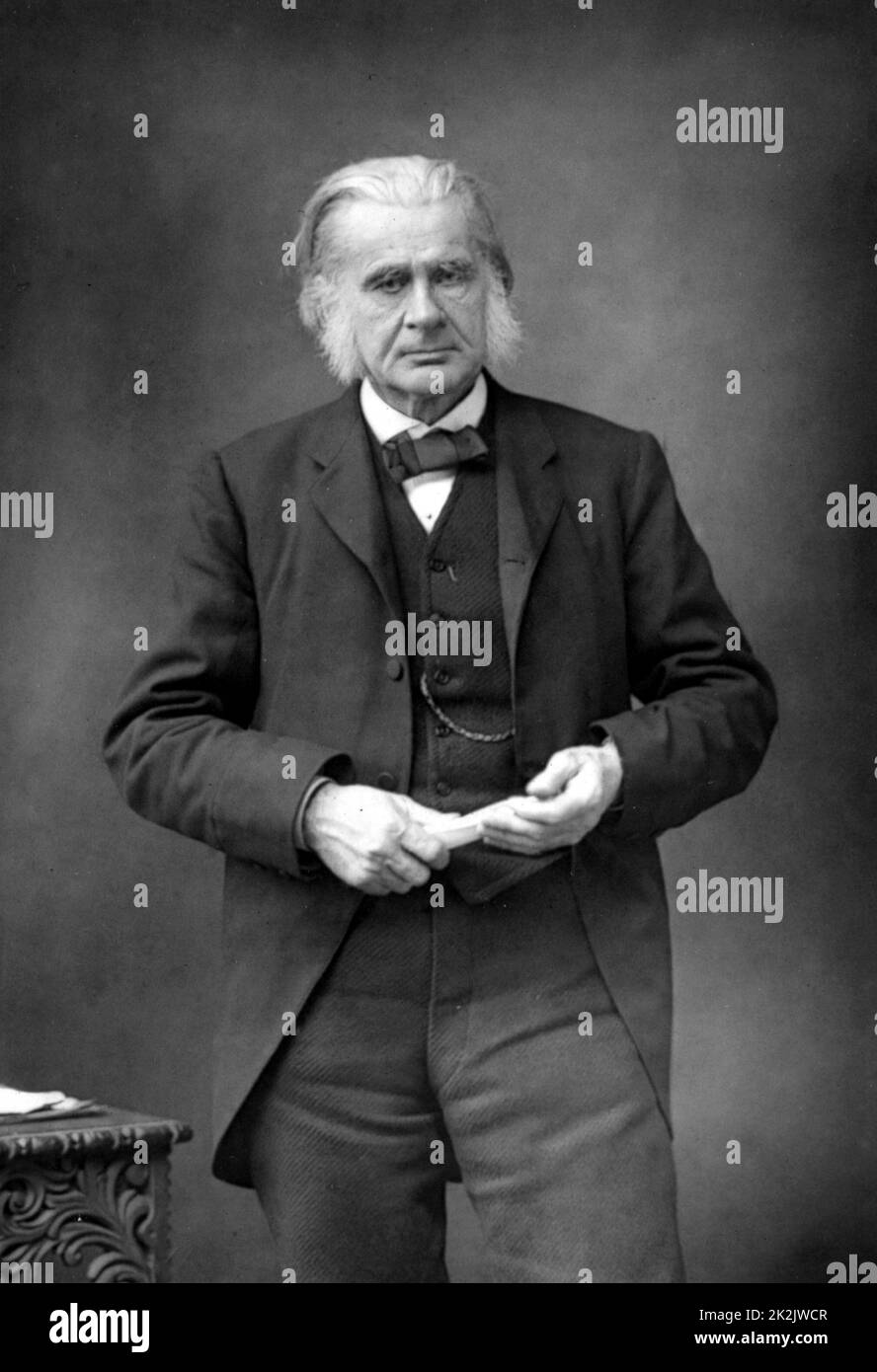 HUXLEY, Thomas, Henry (1825-1895) di 64 anni. Biologo britannico, sostenitore di Darwin ed evoluzione. Nonno di Julian e Aldous Huxley. Da una fotografia pubblicata a Londra, 1890-94 Foto Stock