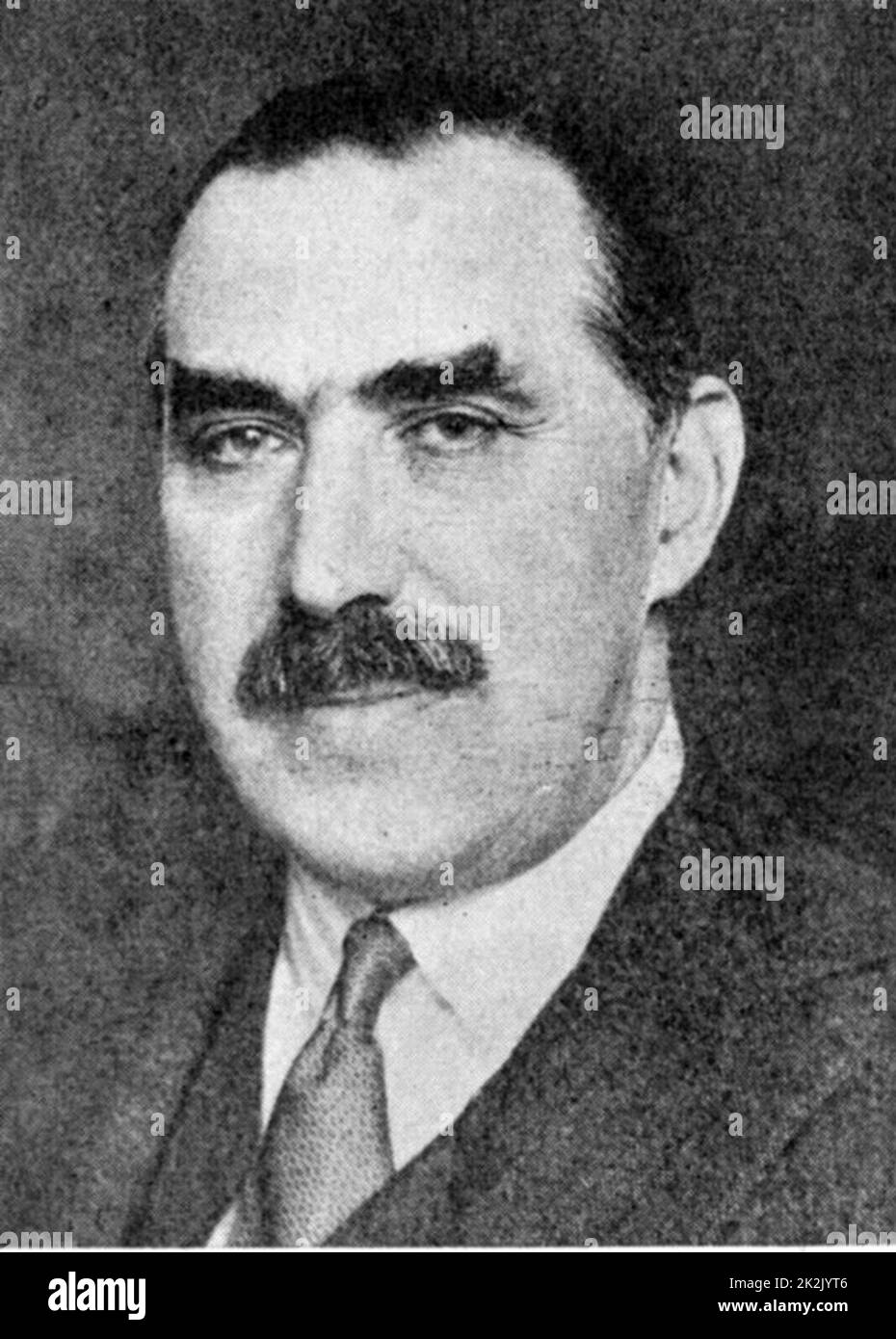 Robert Kindersley, lst Baron Kindersley (1871-1951) broker britannico e banchiere commerciale. Presidente del Comitato Nazionale di risparmio 1916-1920 poi il suo presidente fino al 1946. Ha condotto la campagna di risparmio della guerra britannica. Foto Stock