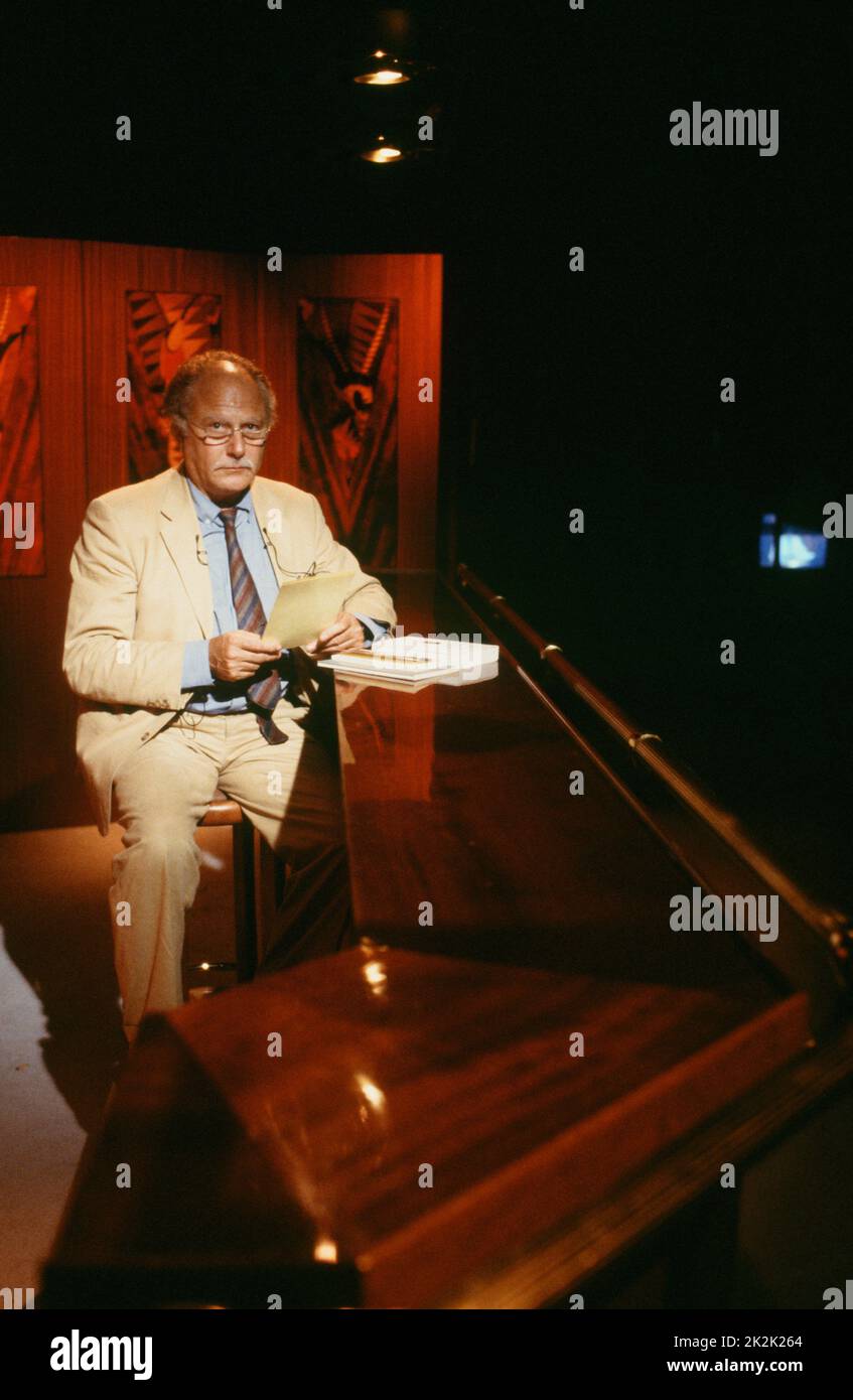 Il giornalista Michel Polac ha ospitato il suo programma televisivo 'Droit de réponse' su TF1, nel 1987. Foto Stock