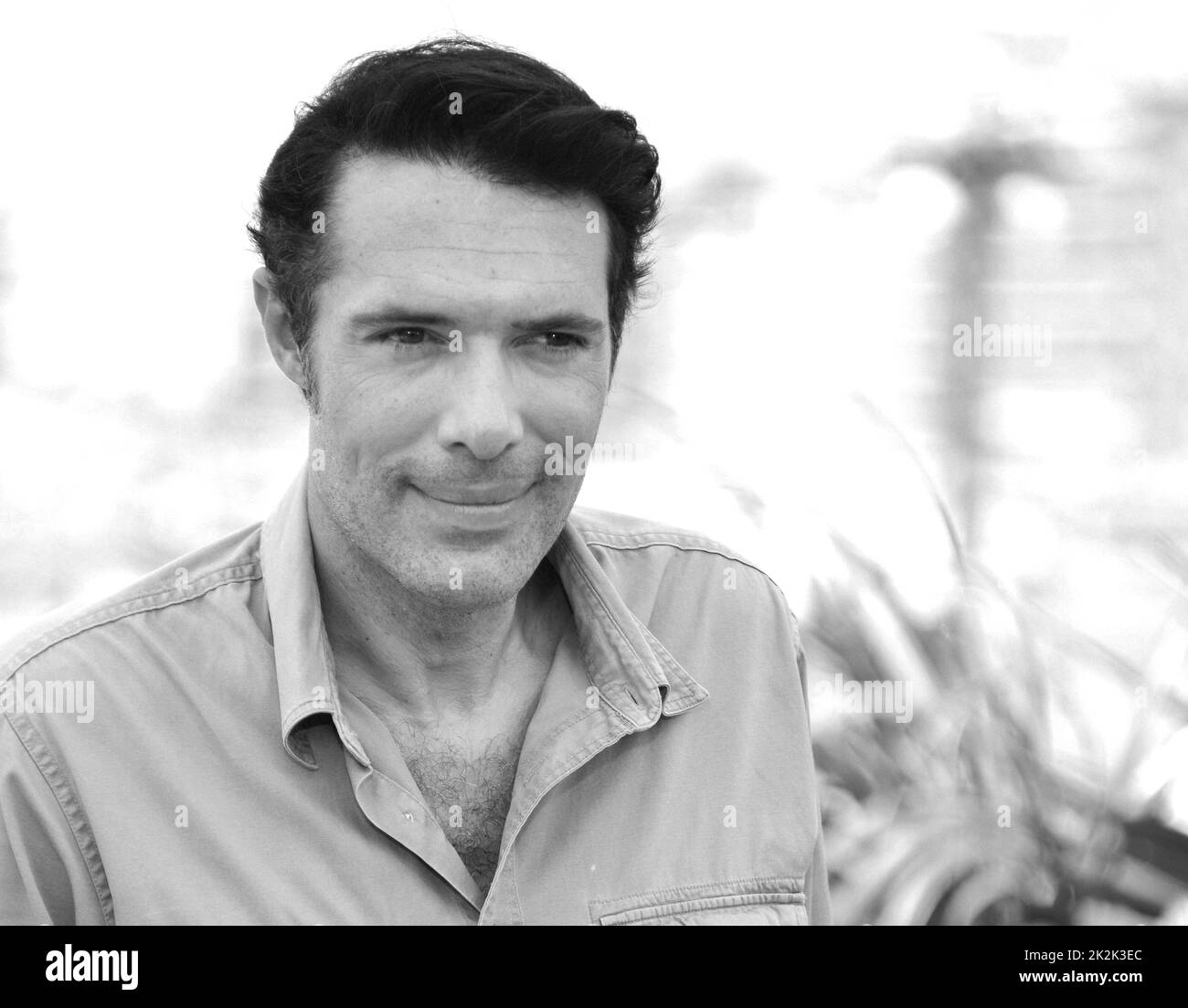 Nicolas Bedos Fotocall del film 'Mascarade' 75th Festival di Cannes 28 maggio 2022 Foto Stock