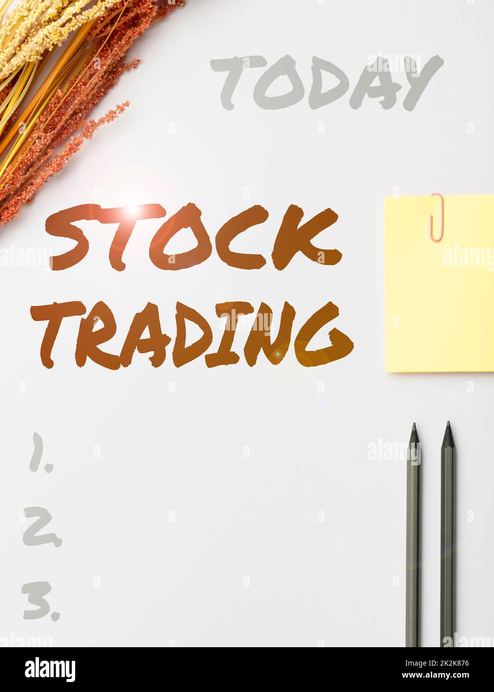 Ispirazione mostrando segno Stock Trading. Word scritto su Acquisto e vendita di titoli elettronicamente sul piano di Exchange flashy School Office forniture, insegnare Collezioni di apprendimento, Strumenti di scrittura Foto Stock