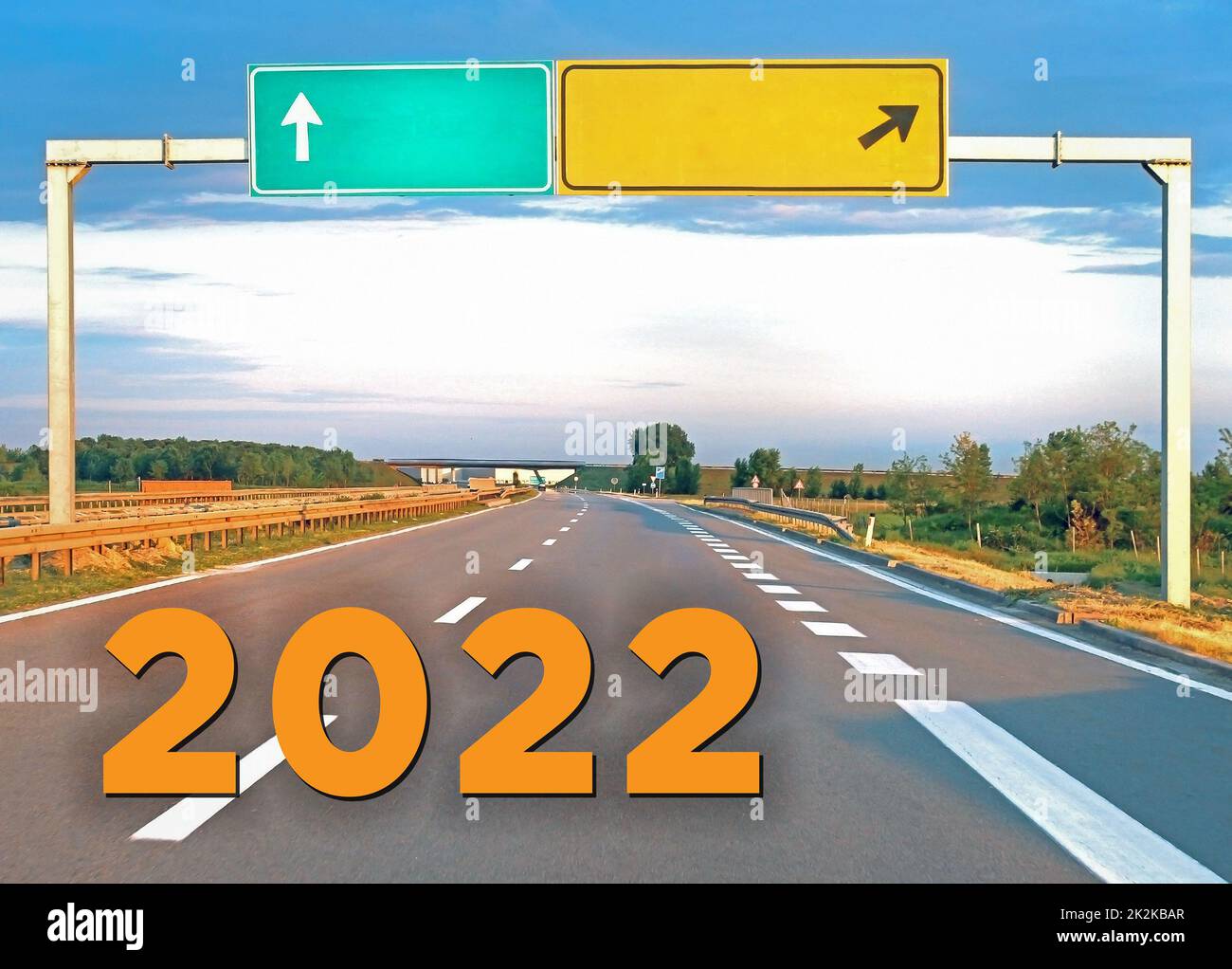 Strada in avanti nel 2022 Foto Stock