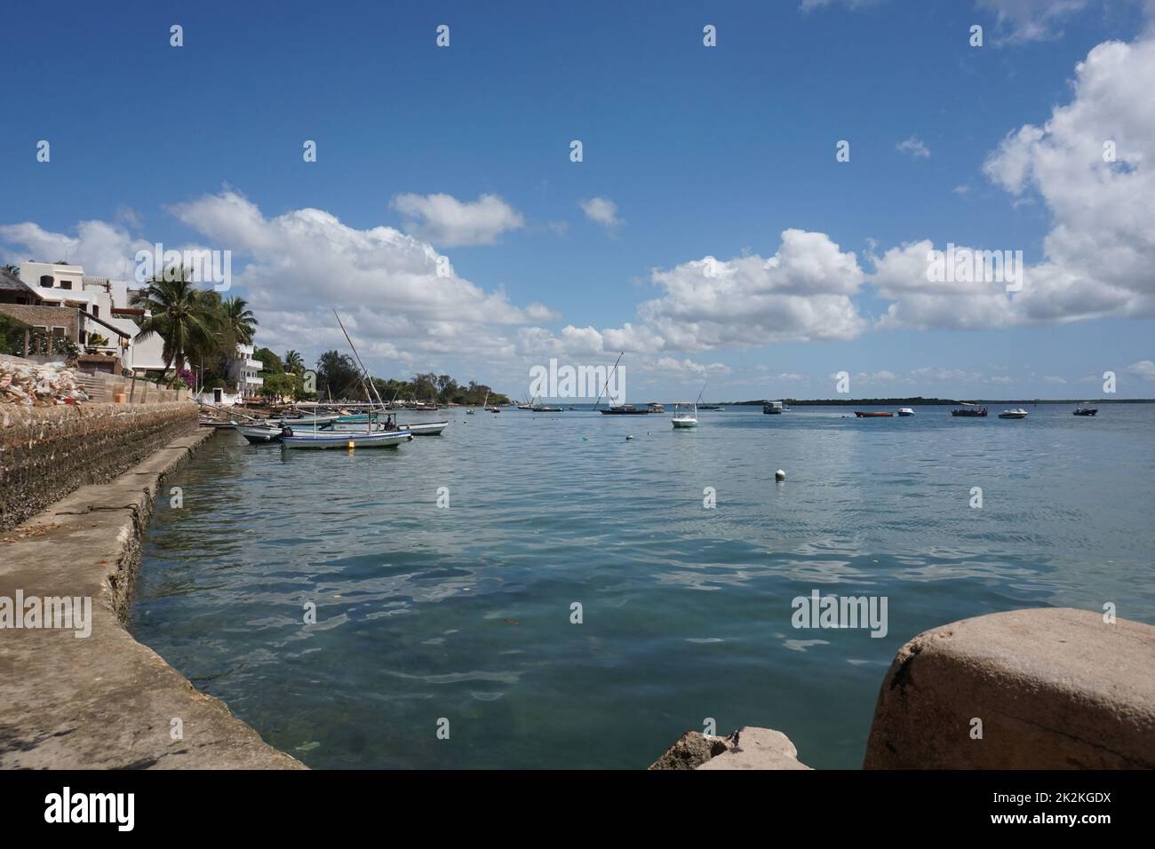 Vista sul porticciolo di Shela sull'isola di Lamu Foto Stock
