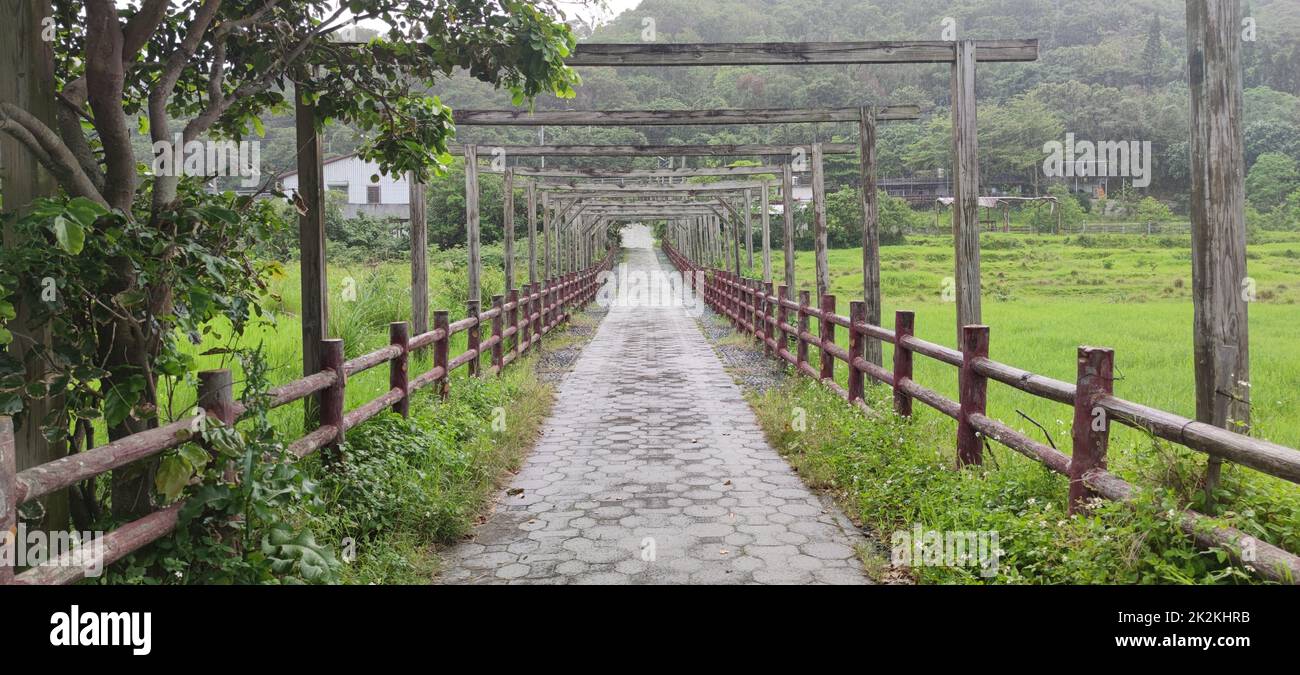 Isosaki, Hualien - Apr 11, 2022 : Arte di Installazione in un giorno nuvoloso vicino al mare, Taiwan Foto Stock