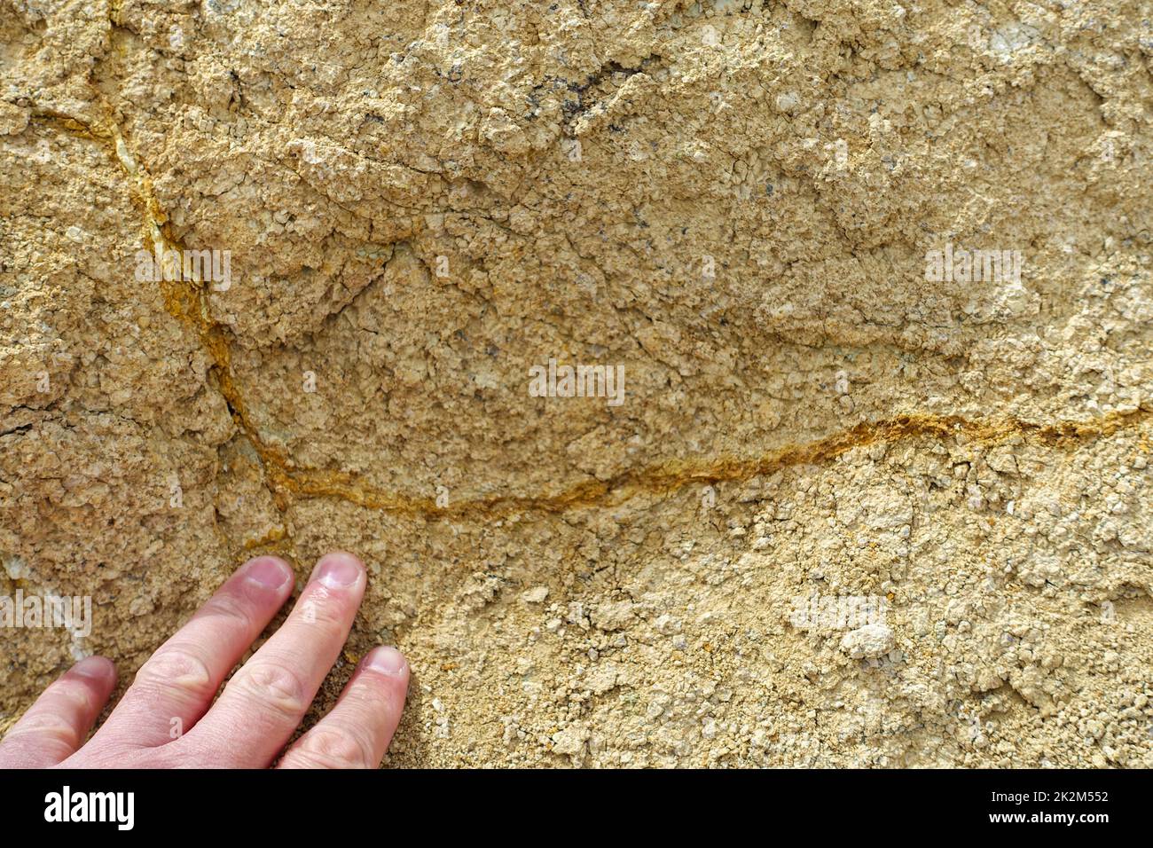 tipi di suolo-tipo di suolo giallo, suolo giallo sabbioso e duro di roccia, strati di suolo, formazione di suolo Foto Stock