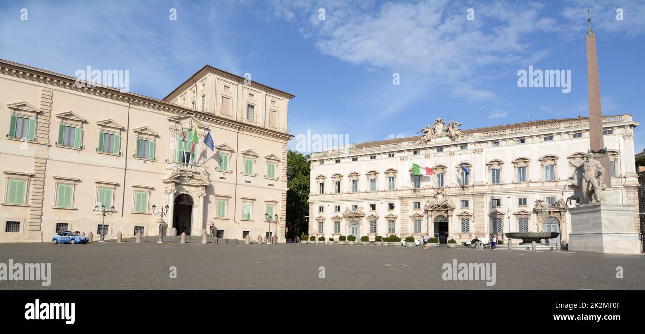 Il Palazzo del Quirinale fu sede dei Papi e ora Presidente della Repubblica. L'obelisco del Quirinale e il palazzo della Consolata sono sul Foto Stock