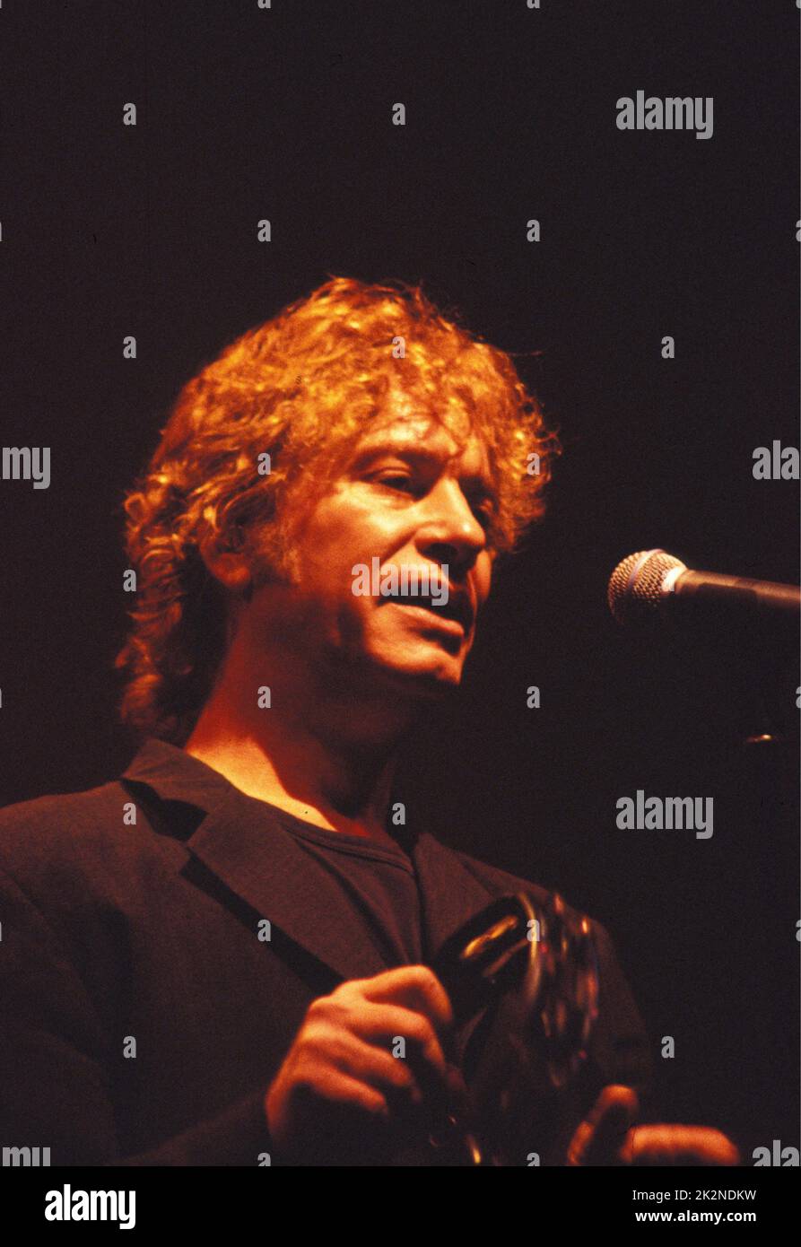 MIKE AND THE MECHANICS ; Live at the Royal Albert Hall, London, UK ; 13 aprile 1996; Credit : Mel Longhurst / Performing Arts Images ; www.performingartsimages.com Foto Stock