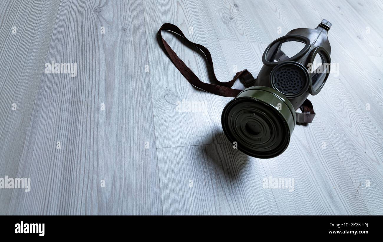 maschera di gas su una superficie con un sacco di spazio di copia Foto Stock