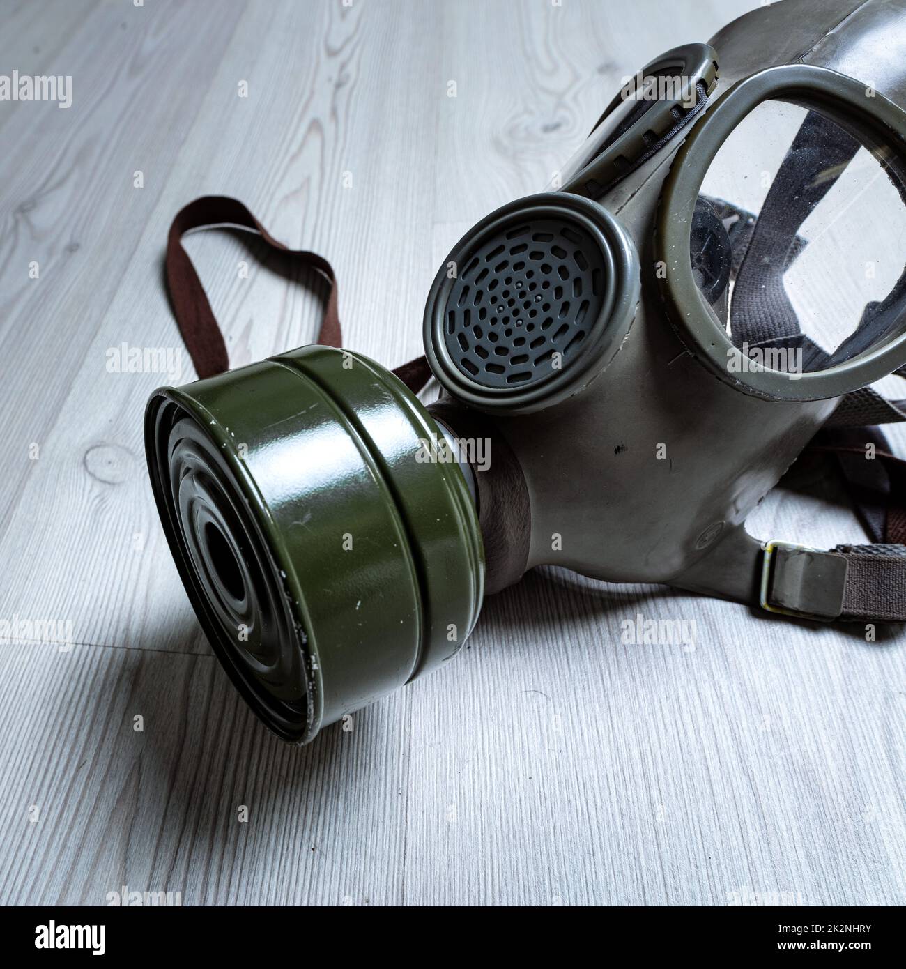 maschera di gas su una superficie con un sacco di spazio di copia Foto Stock