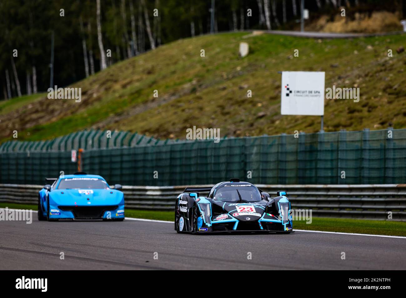 Francorchamps, Belgio. 23rd Set, 2022. Francorchamps, Belgio - 23/09/2022, 23 RE George (gbr), VALORI Ronnie (ita), Monza Garage, Ligier JS P4, 29 WEBER Christophe (fra), SCHELL Julien (fra), Pegasus Racing, Ligier JS2 R, azione durante il caldo 5 della 2022 Ligier European Series sul circuito di Spa-Francorchamps dal 23 al 25 settembre, In Francorchamps, Belgio - Foto Florent Gooden / DPPI Credit: DPPI Media/Alamy Live News Foto Stock