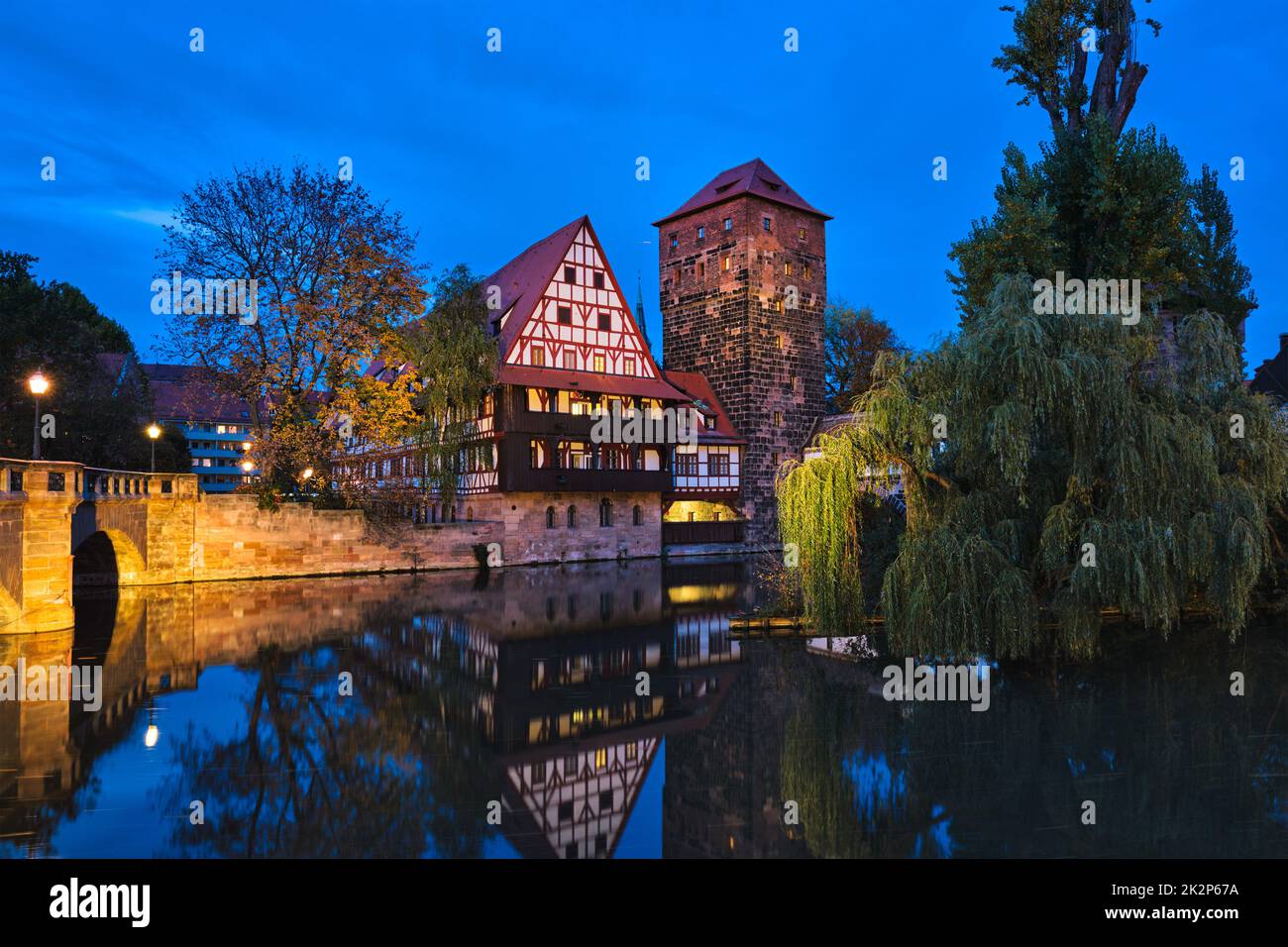 Le case della città di Norimberga sul fiume Pegnitz. Norimberga, Franconia, Baviera, Germania Foto Stock