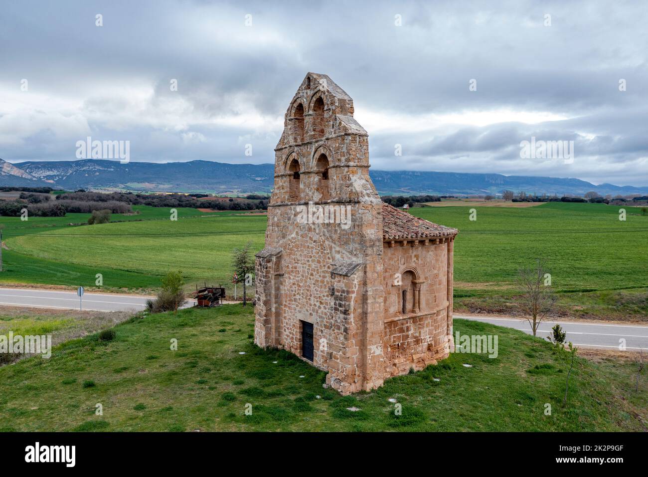 Chiesa parrocchiale, Ermita de San Facundo, a Los Barrios de BurebBurgos Spagna, in stile romanico e popolare noto come Sanfagun Foto Stock