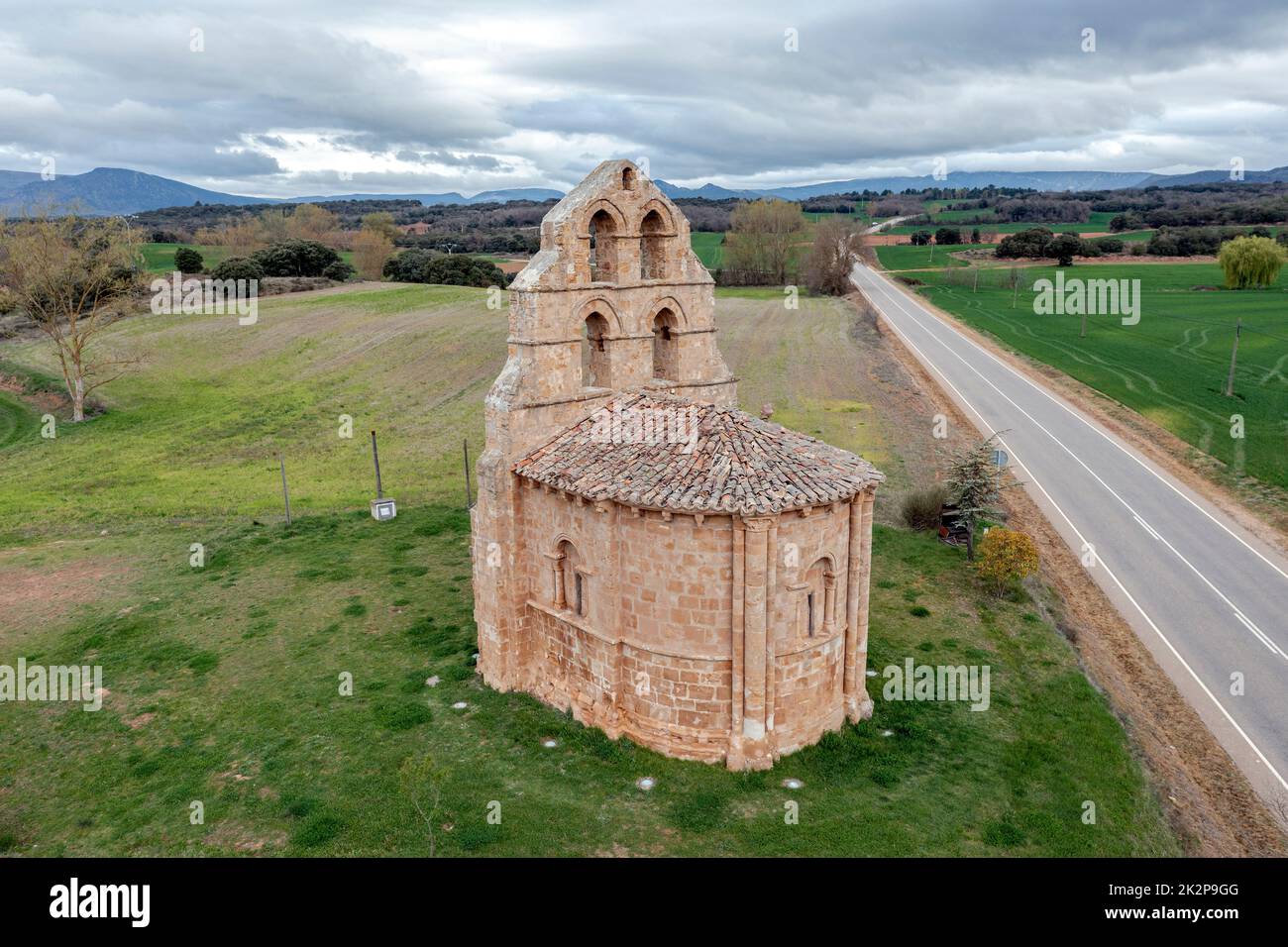 Chiesa parrocchiale, Ermita de San Facundo, a Los Barrios de BurebBurgos Spagna, in stile romanico e popolare noto come Sanfagun Foto Stock