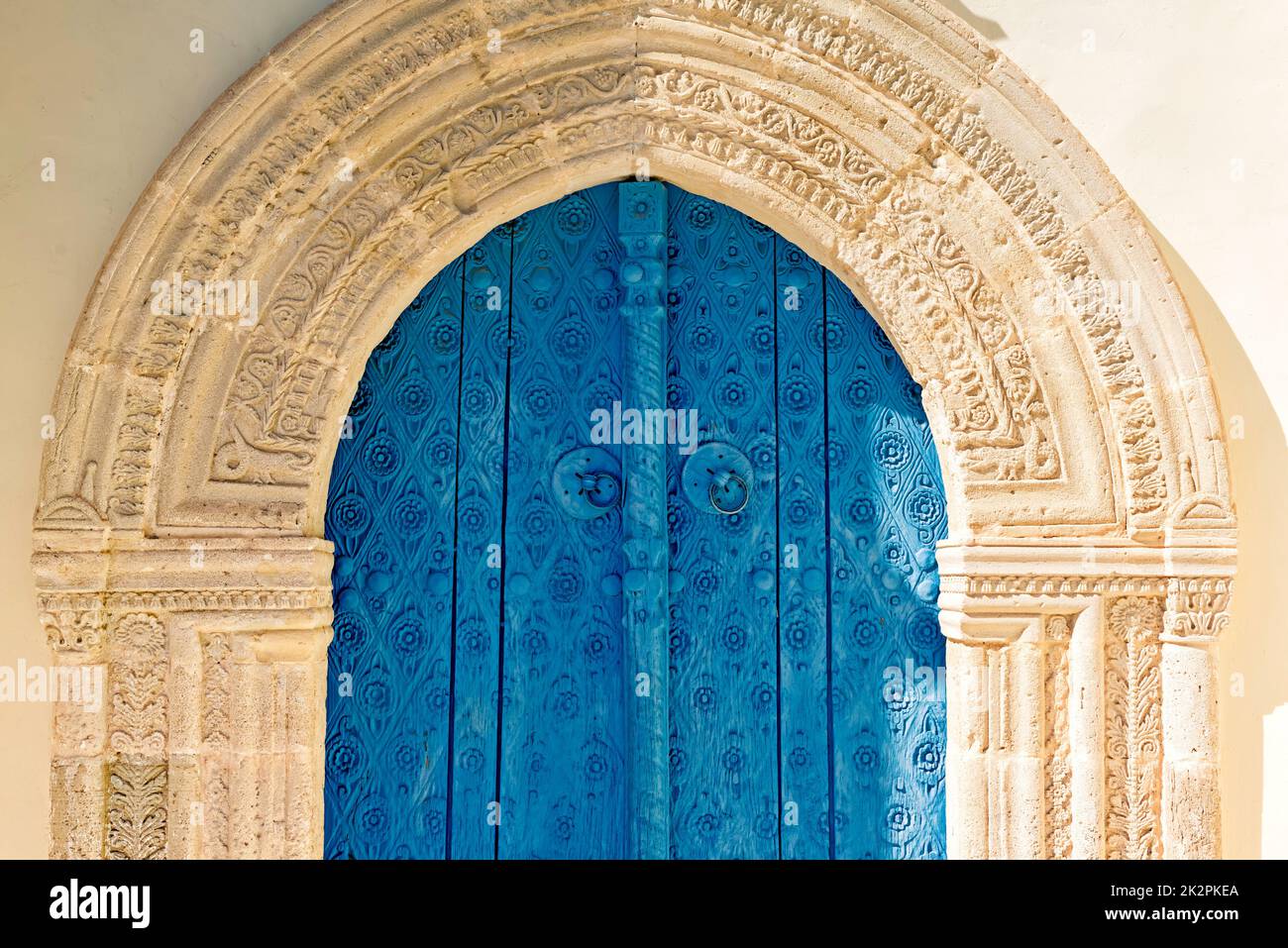 Vecchia porta della Chiesa di Panagia Eleousa nel villaggio di Kato Lefkara. Distretto di Larnaca, Cipro Foto Stock