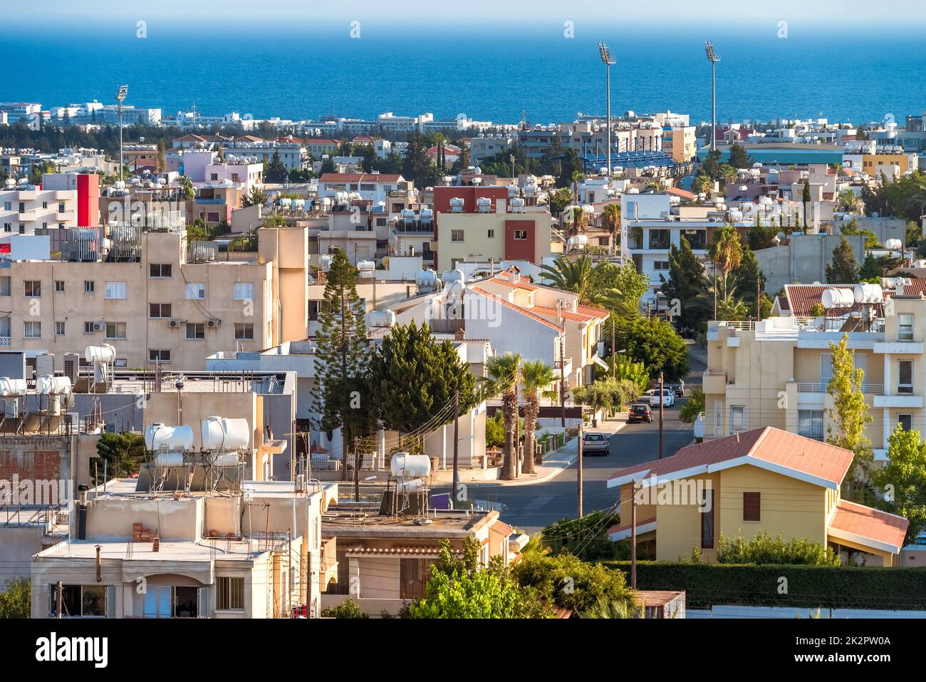 Paphos paesaggio urbano su quartieri residenziali. Cipro Foto Stock