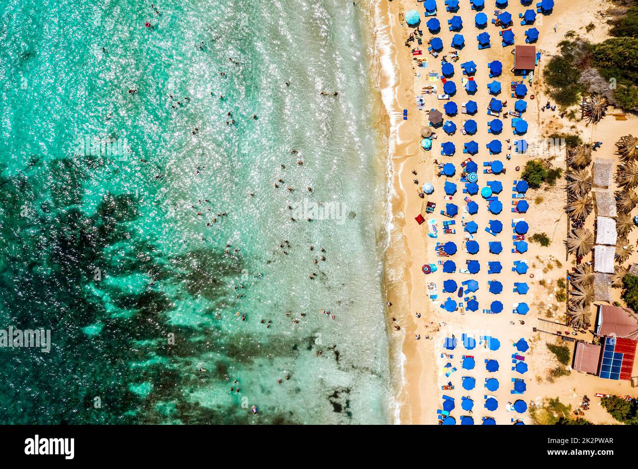 I turisti soleggiate giornate estive a Pantachou beach. Ayia Napa, Famagusta District, Cipro Foto Stock