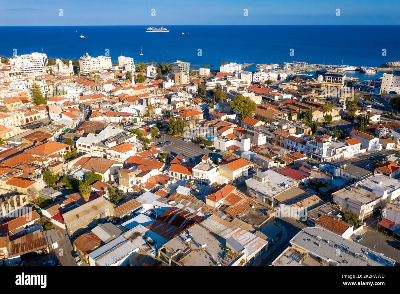 Vista aerea di Limassol, Cipro verso il mare Foto Stock