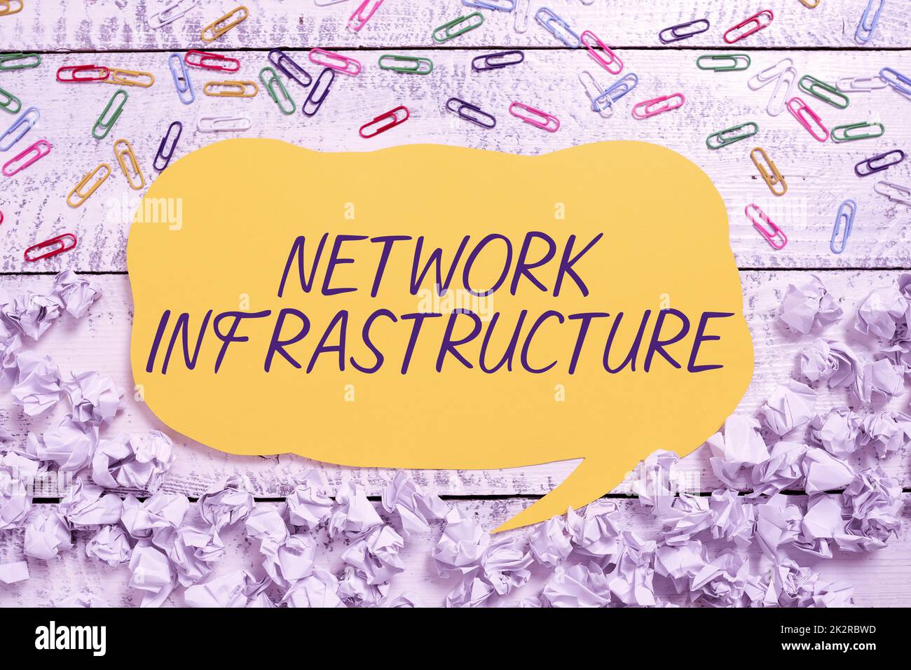 Firma a mano infrastruttura di rete. Panoramica aziendale risorse hardware e software in e out Connection Foto Stock