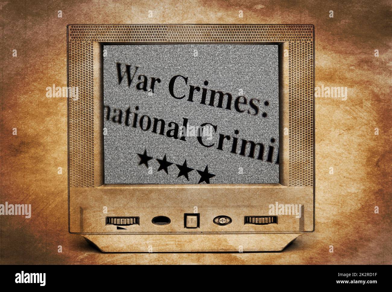 Crimini di guerra sullo schermo del televisore Foto Stock