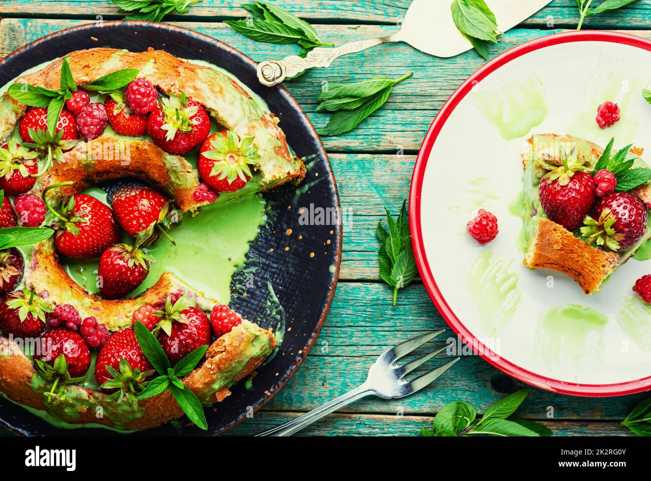 Torta di frutti di bosco estiva Foto Stock