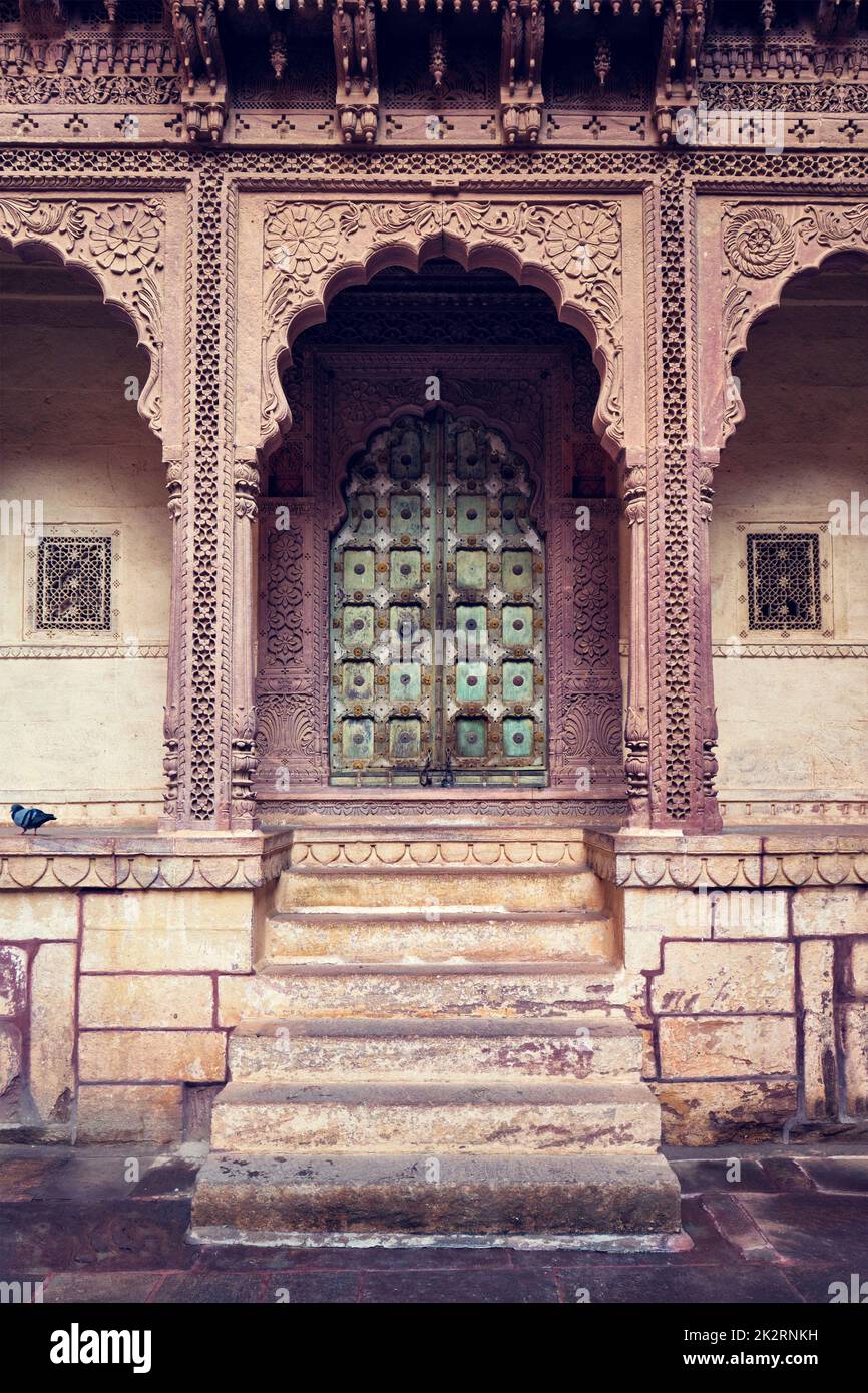 Porta ad arco nel forte Mehrangarh. Jodhpur, Rajasthan, India Foto Stock
