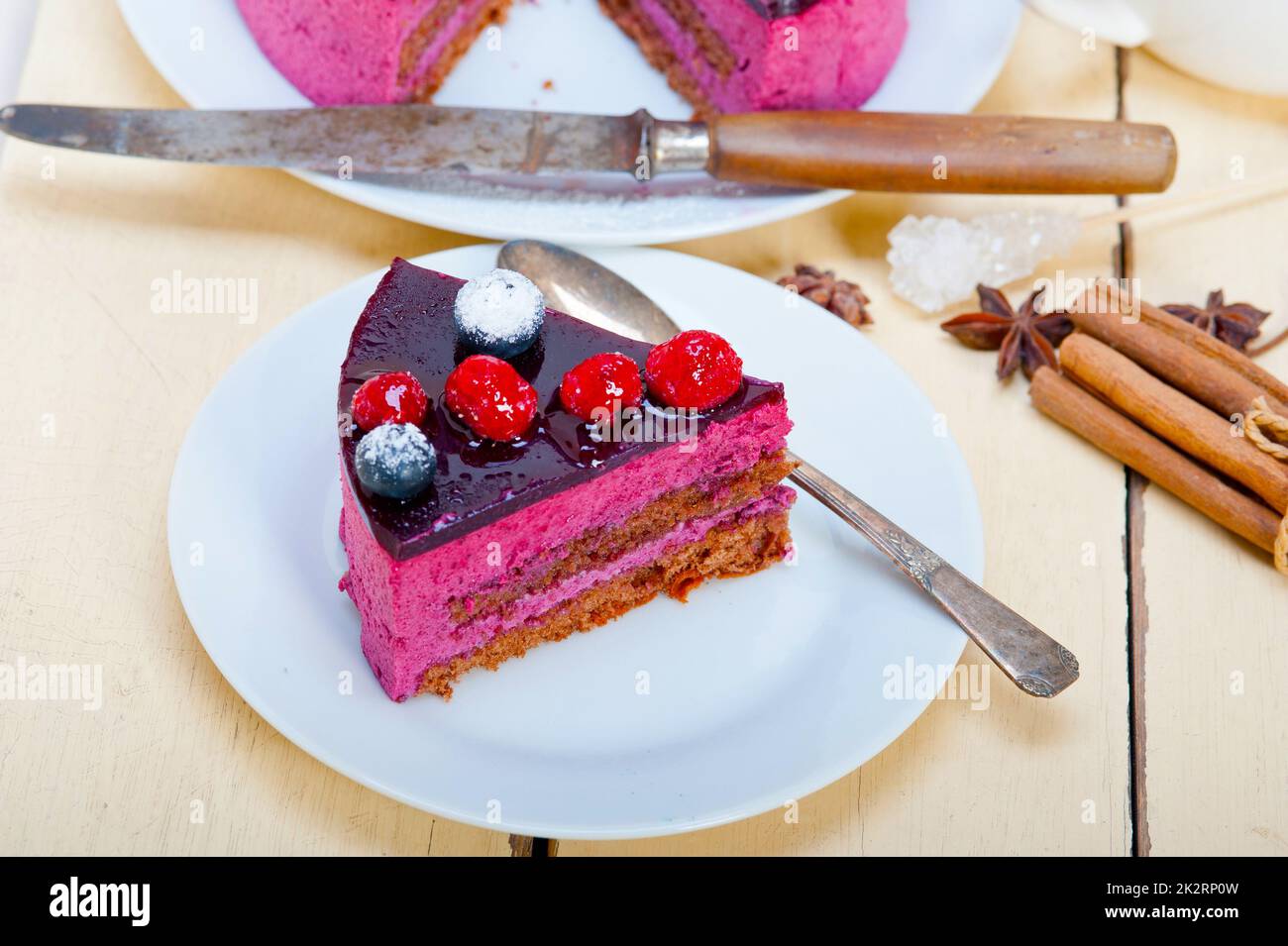 Mirtillo e lampone torta dessert mousse Foto Stock