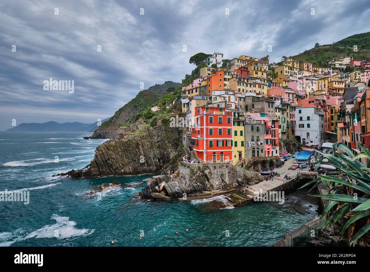 Borgo di Riomaggiore, Cinque Terre Liguria, Italia Foto Stock