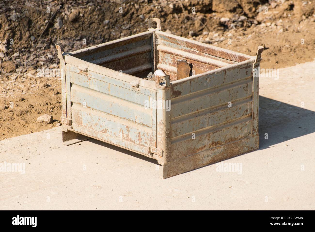 una scatola di contenitore di metall in primo piano Foto Stock