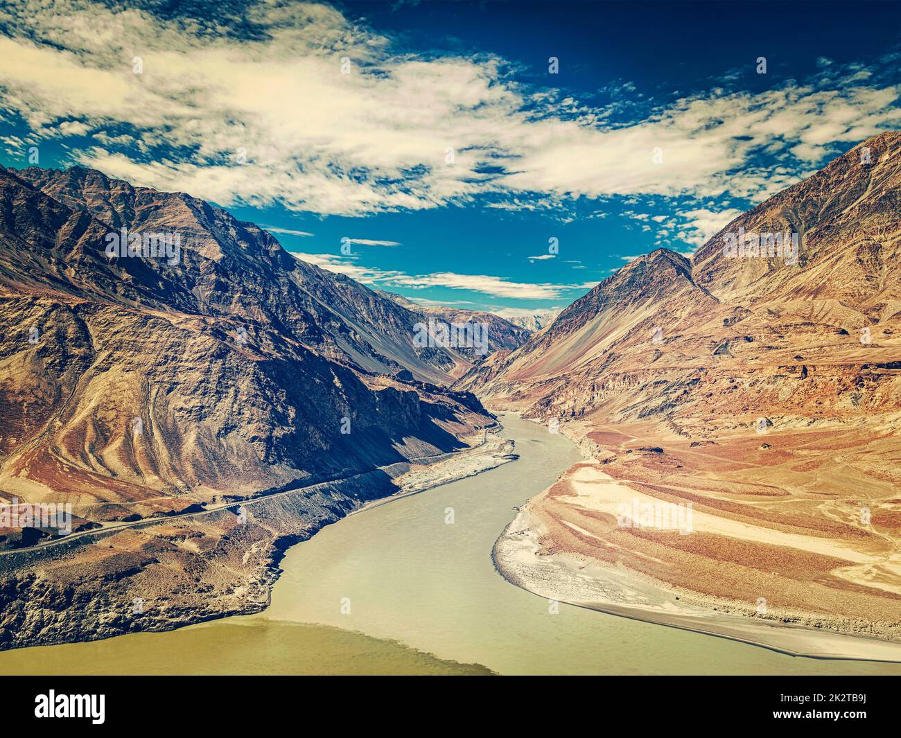 Confluenza del Indus e Zanskar fiumi, India Foto Stock