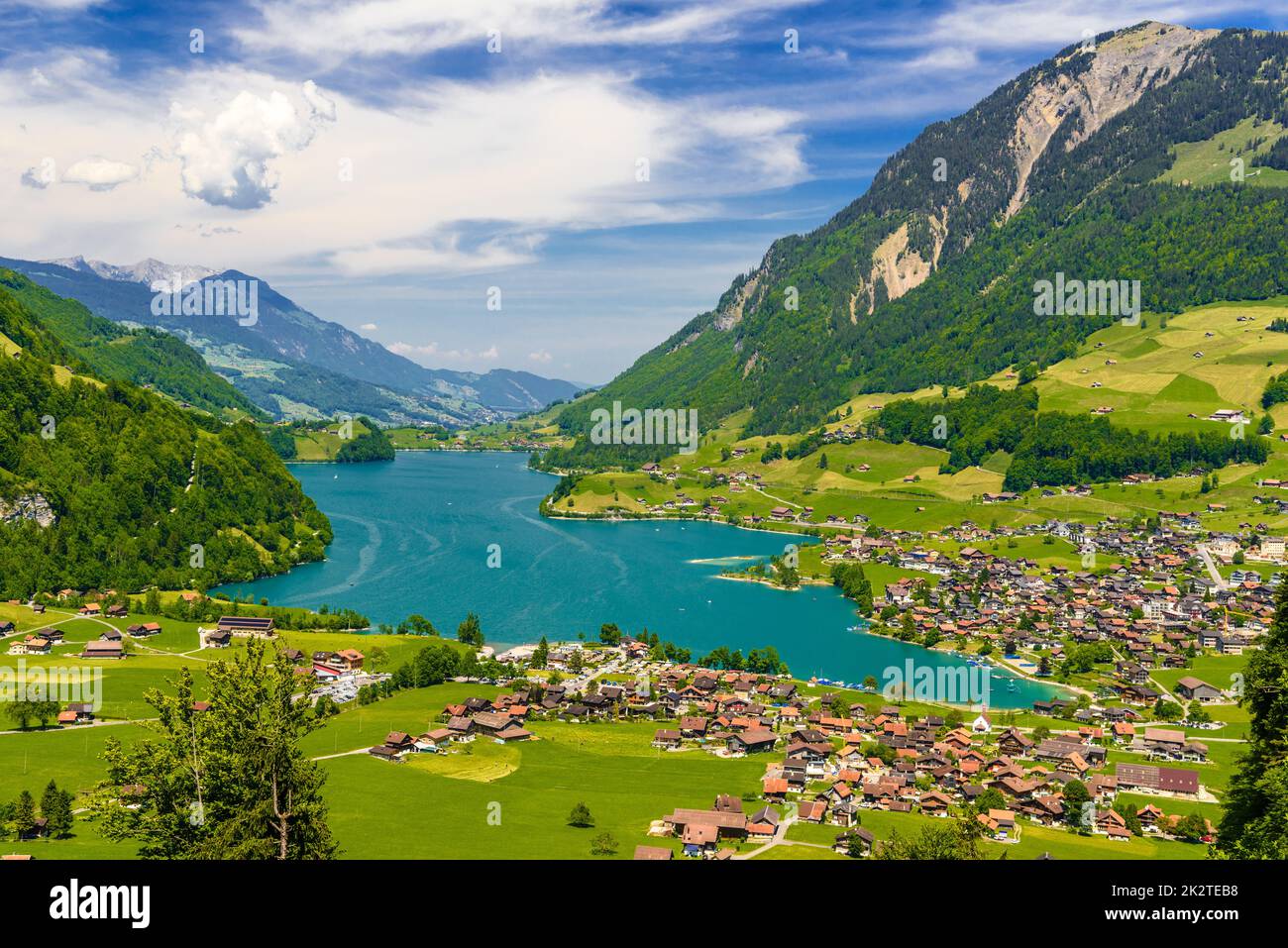 Villaggio vicino al lago Lungern, Lungersee, Obvaldo, Svizzera Foto Stock