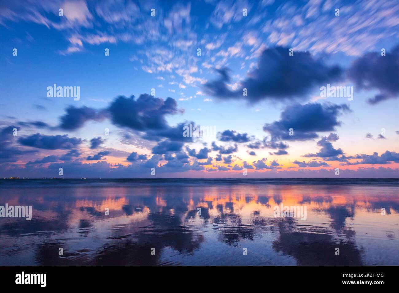 Tramonto sulla Baga Beach. Goa Foto Stock