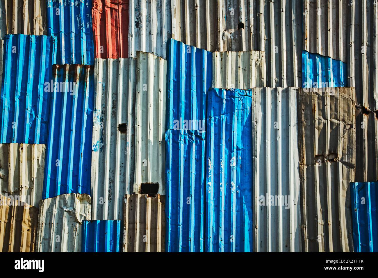 Sfondo di recinzione di ferro corrugato Foto Stock