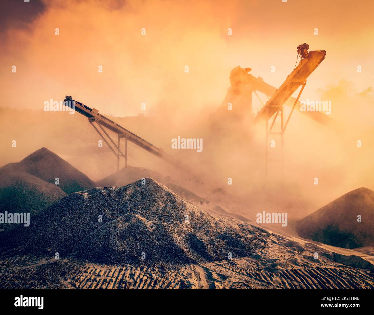 Frantoio industriale - macchina frantumatrice di pietre da roccia Foto Stock