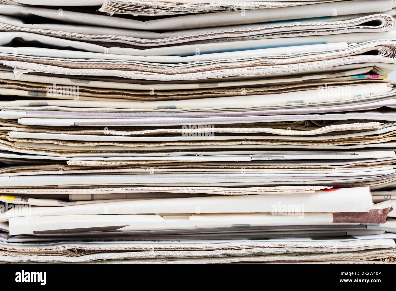 Pila di quotidiani Foto Stock