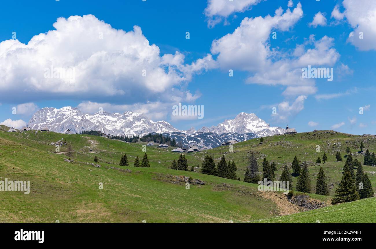 Kamnikâ Alpi Savinja e Velika Planina - Grande altopiano dei pascoli Foto Stock