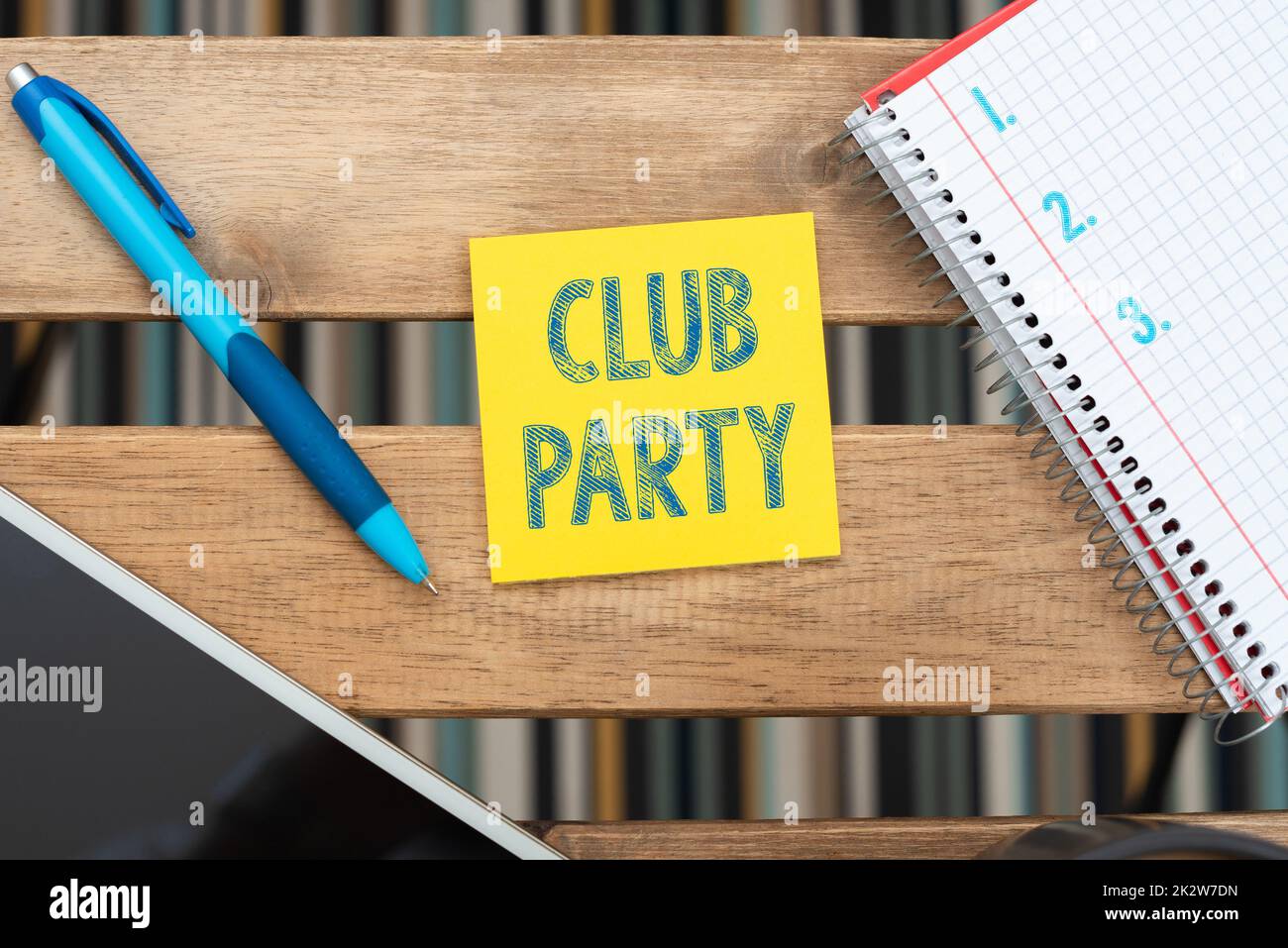 Didascalia concettuale Club Party. Internet concetto sociale riunione in un luogo che è informale e può avere bevande -47988 Foto Stock