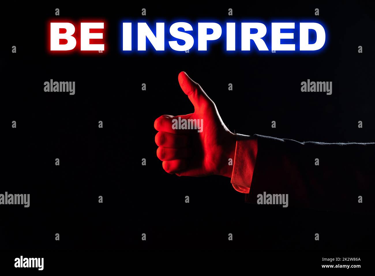 Segno di scrittura a mano essere ispirato. Internet Concept qualità straordinaria come nasce da qualche impulso creativo -47789 Foto Stock