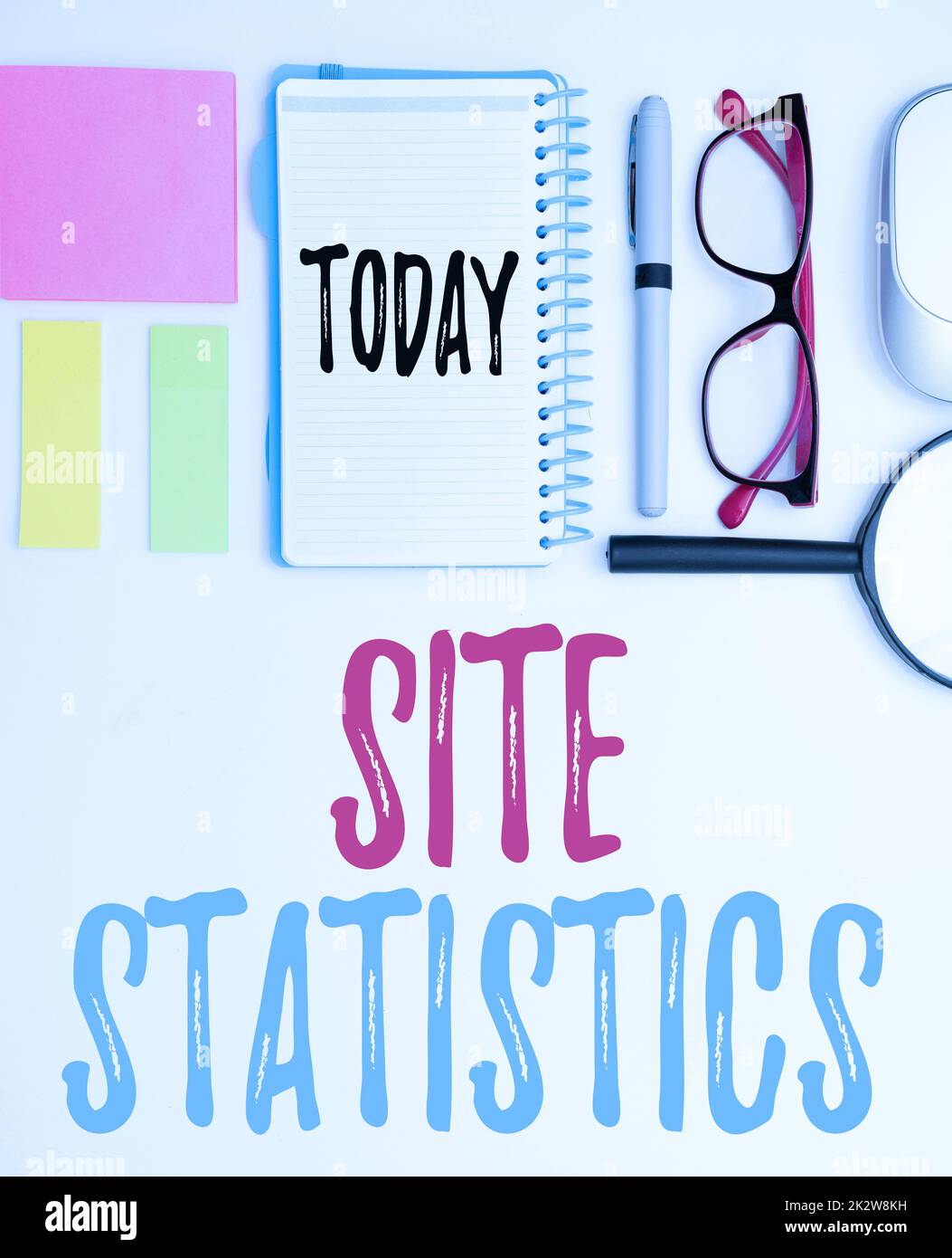 Scrittura con visualizzazione di testo Statistiche sito. Concetto che significa la misurazione del comportamento dei visitatori di alcuni siti web flashy School Office forniture, insegnare Collezioni di apprendimento, Strumenti di scrittura Foto Stock