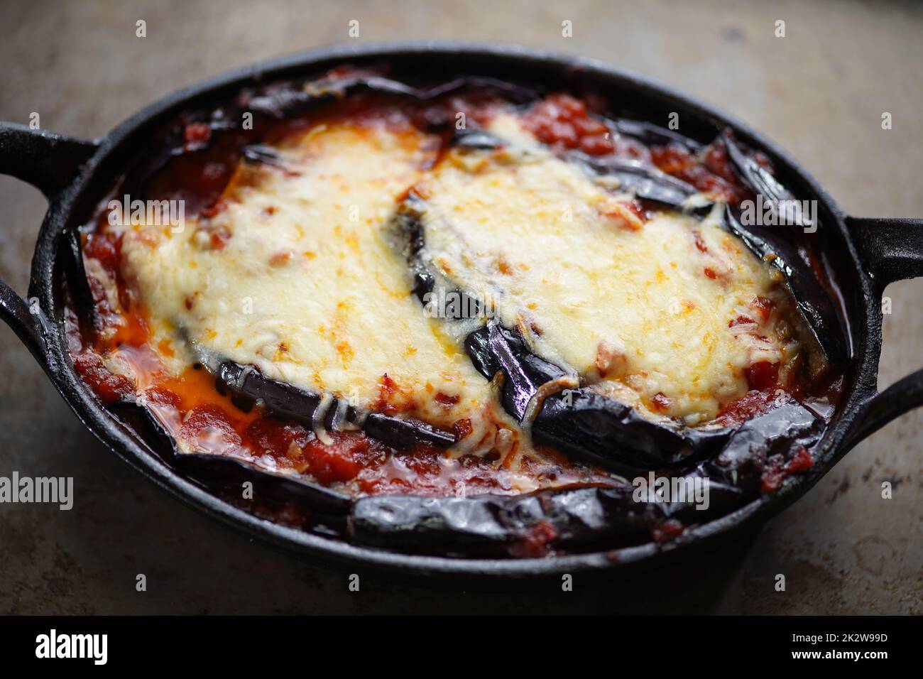 rustico italiano comfort cibo melanzane parmigiana Foto Stock