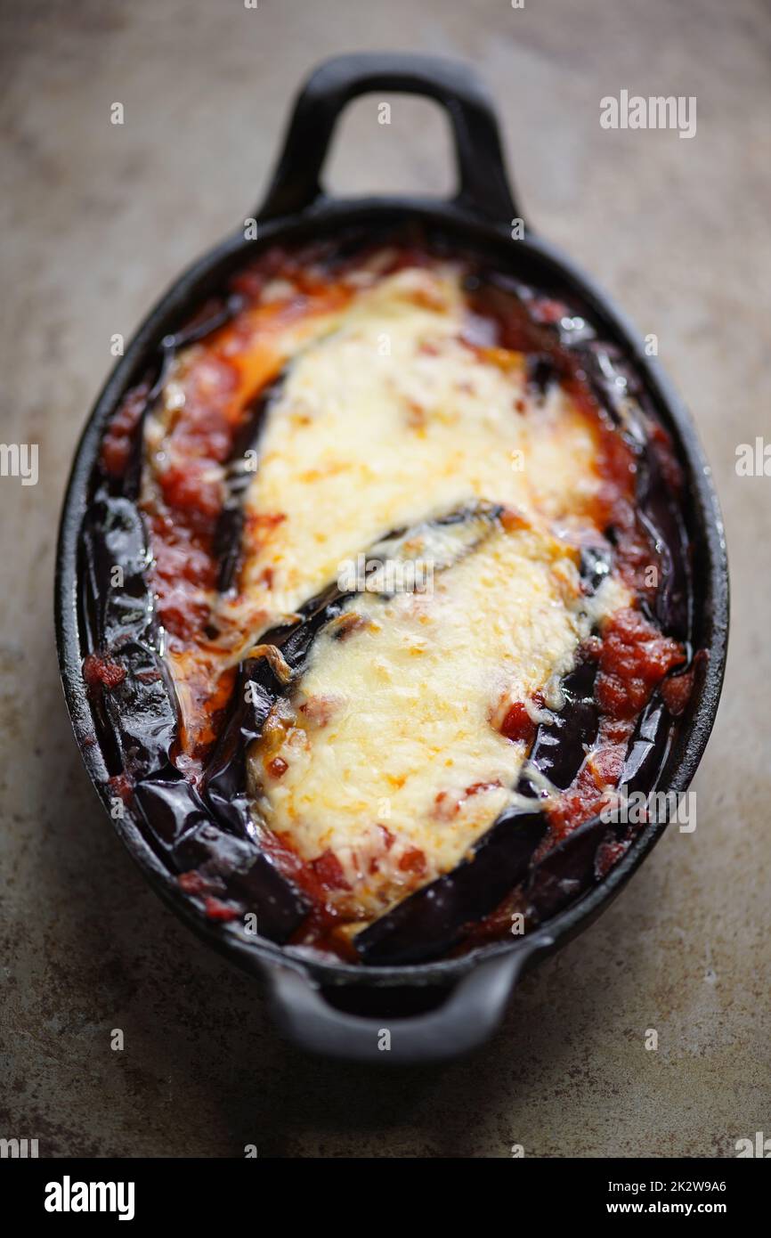 rustico italiano comfort cibo melanzane parmigiana Foto Stock