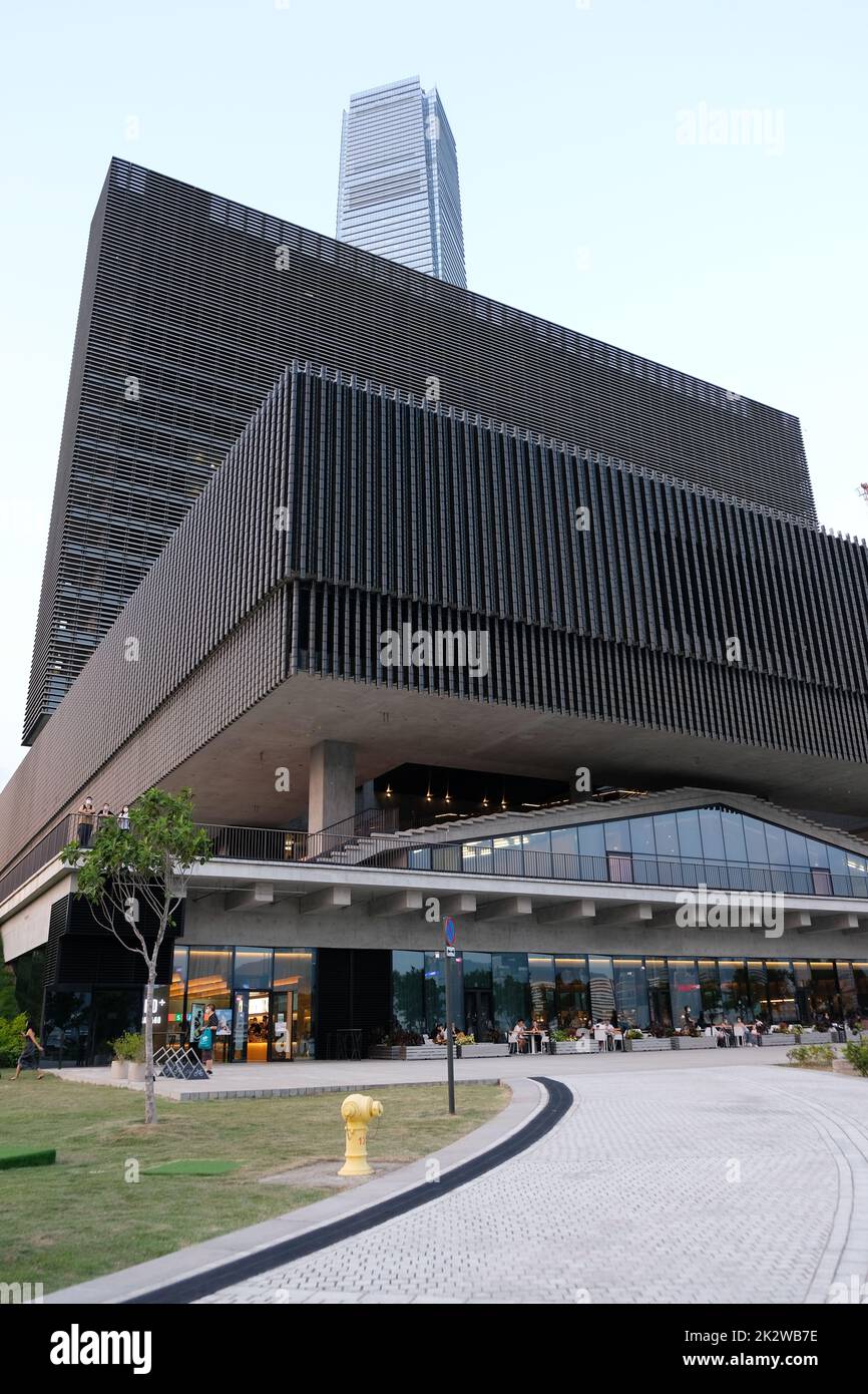 M+ M Plus il museo globale della cultura visiva di Hong Kong i più grandi musei della cultura visiva moderna e contemporanea del quartiere culturale di West Kowloon Foto Stock