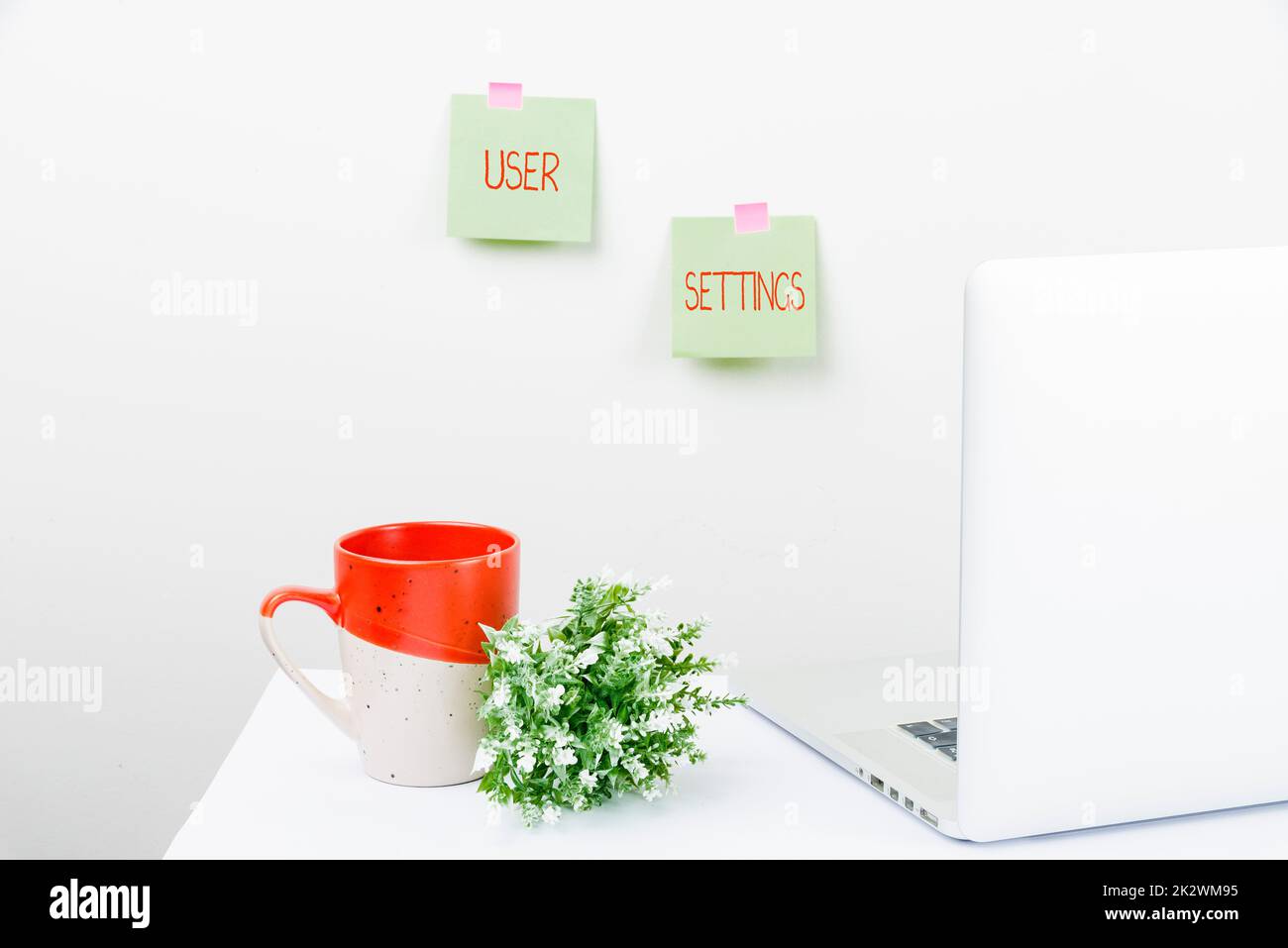 Impostazioni utente del segno di scrittura a mano. Word per la configurazione dell'aspetto sistema operativo personalizzato Tidy Workspace Setup, Strumenti di scrittura, Smart Office Foto Stock