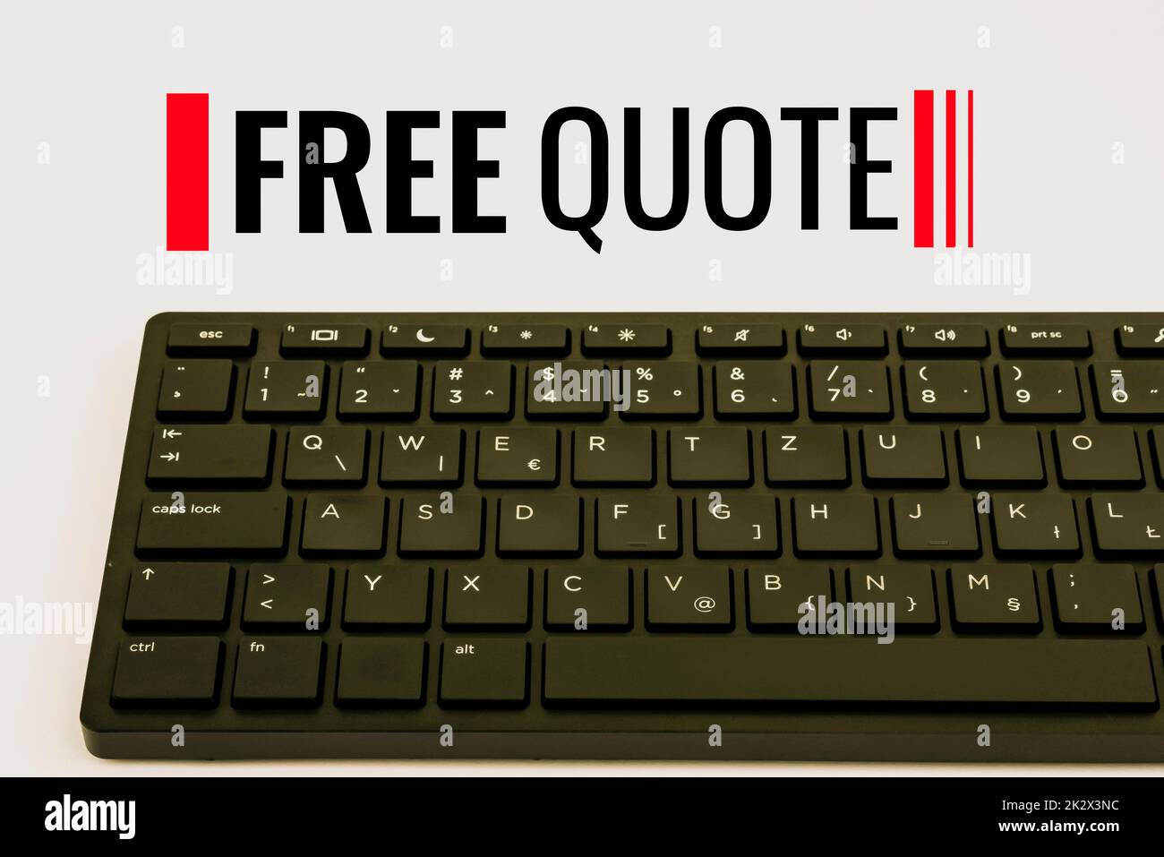 Scrittura con testo Preventivo gratuito. Parola per Una breve frase che è usualy ha impotente messaggio per trasportare la tastiera del calcolatore e il Symbol.Information Medium per la comunicazione. Foto Stock