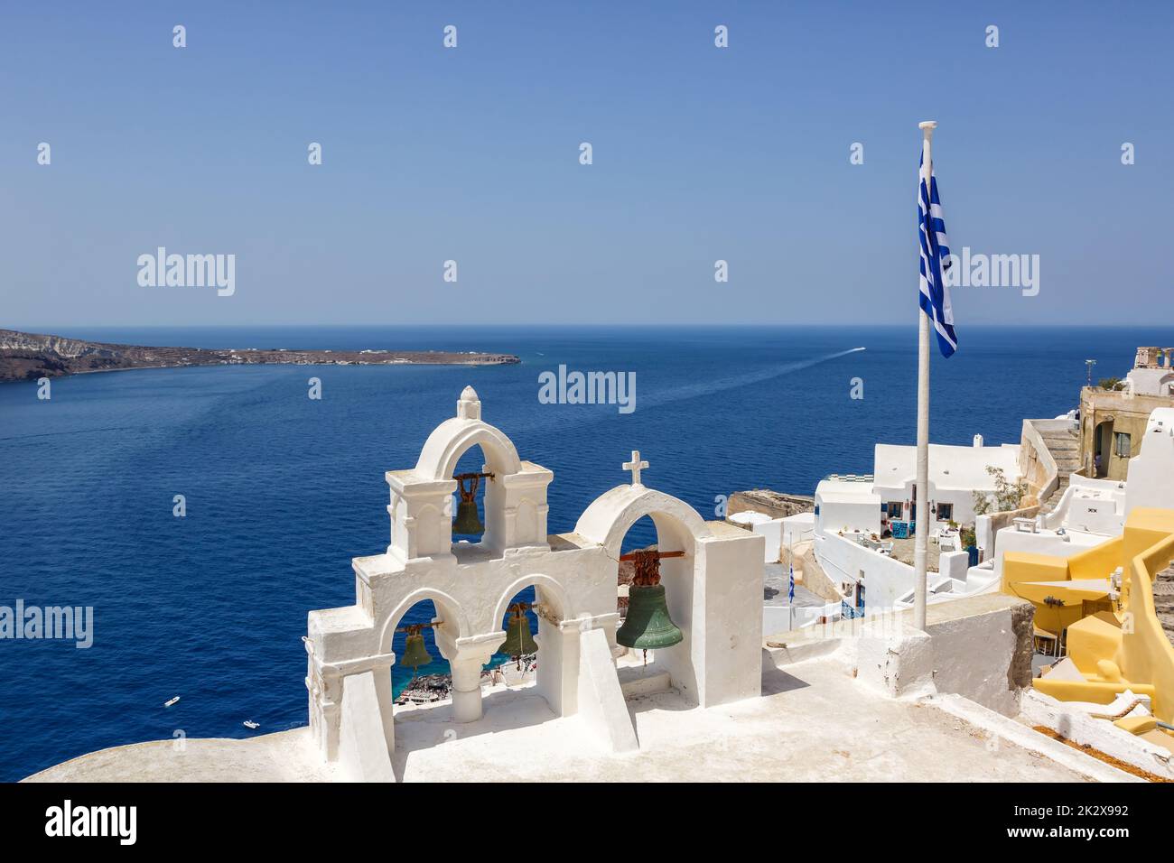 Santorini isola vacanze in Grecia viaggio Oia città Mediterraneo e la chiesa Santorin Foto Stock