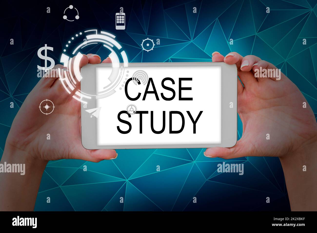 Didascalia concettuale caso di studio. Concetto aziendale Un argomento da discutere e correlato all'argomento che tiene in mano un tablet che presenta idee innovative che simboleggiano la tecnologia. Foto Stock