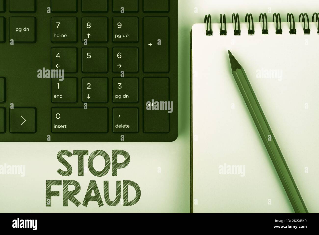 Visualizzazione concettuale Stop Fraud (Interrompi frode). Parola scritta sui consigli della campagna che mostrano di guardare fuori le transazioni di denaro più tier tastiera del computer e Symbol.supporto informativo per la comunicazione. Foto Stock