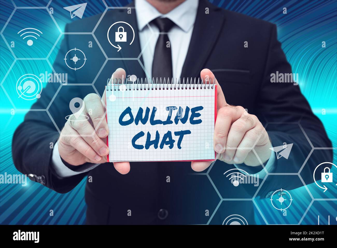 Testo che mostra la chat online di Inspiration. Concetto che significa parlare con un amico o qualcuno attraverso Internet e PC telefono uomo d'affari in tuta tenendo il blocco note simbolizzando il lavoro di squadra di successo. Foto Stock