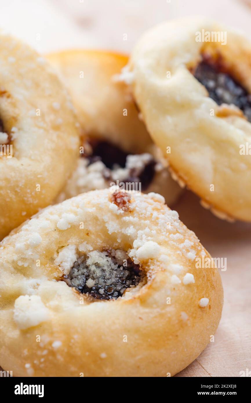 tradizionali torte ceche su legno di abete rosso bruciato Foto Stock