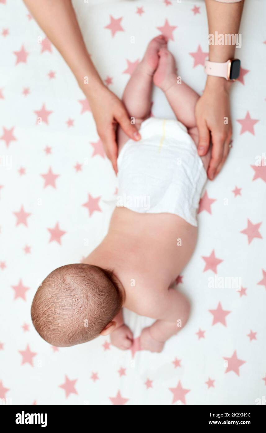 Bambino massaggio immagini e fotografie stock ad alta risoluzione - Alamy